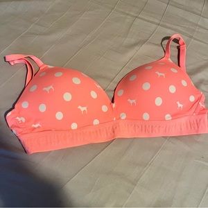 VS PINK Wireless Push-Up Bra